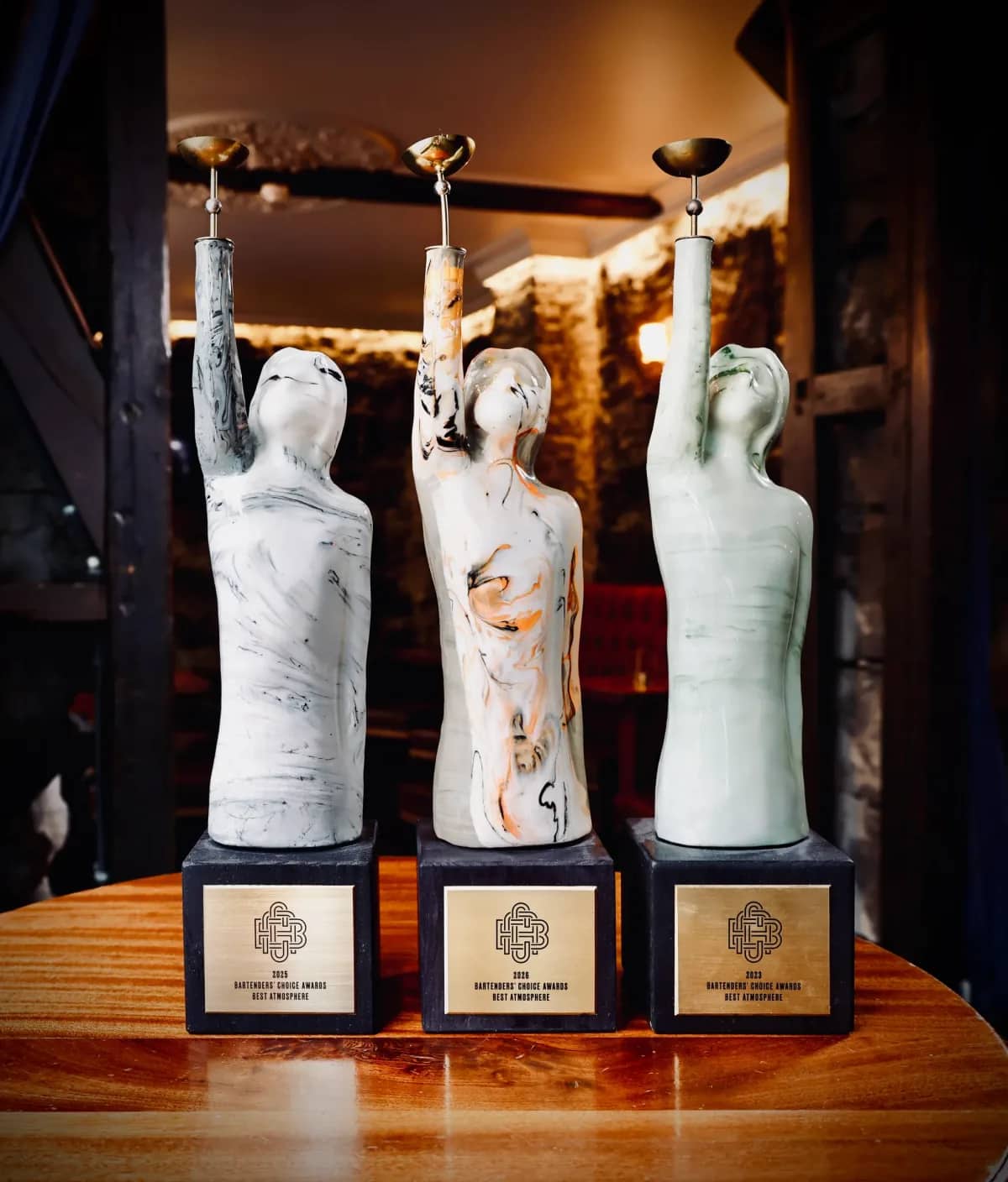 Þrír Bartenders’ Choice Awards verðlaunagripir Kaldi Bar fyrir Best Atmosphere.