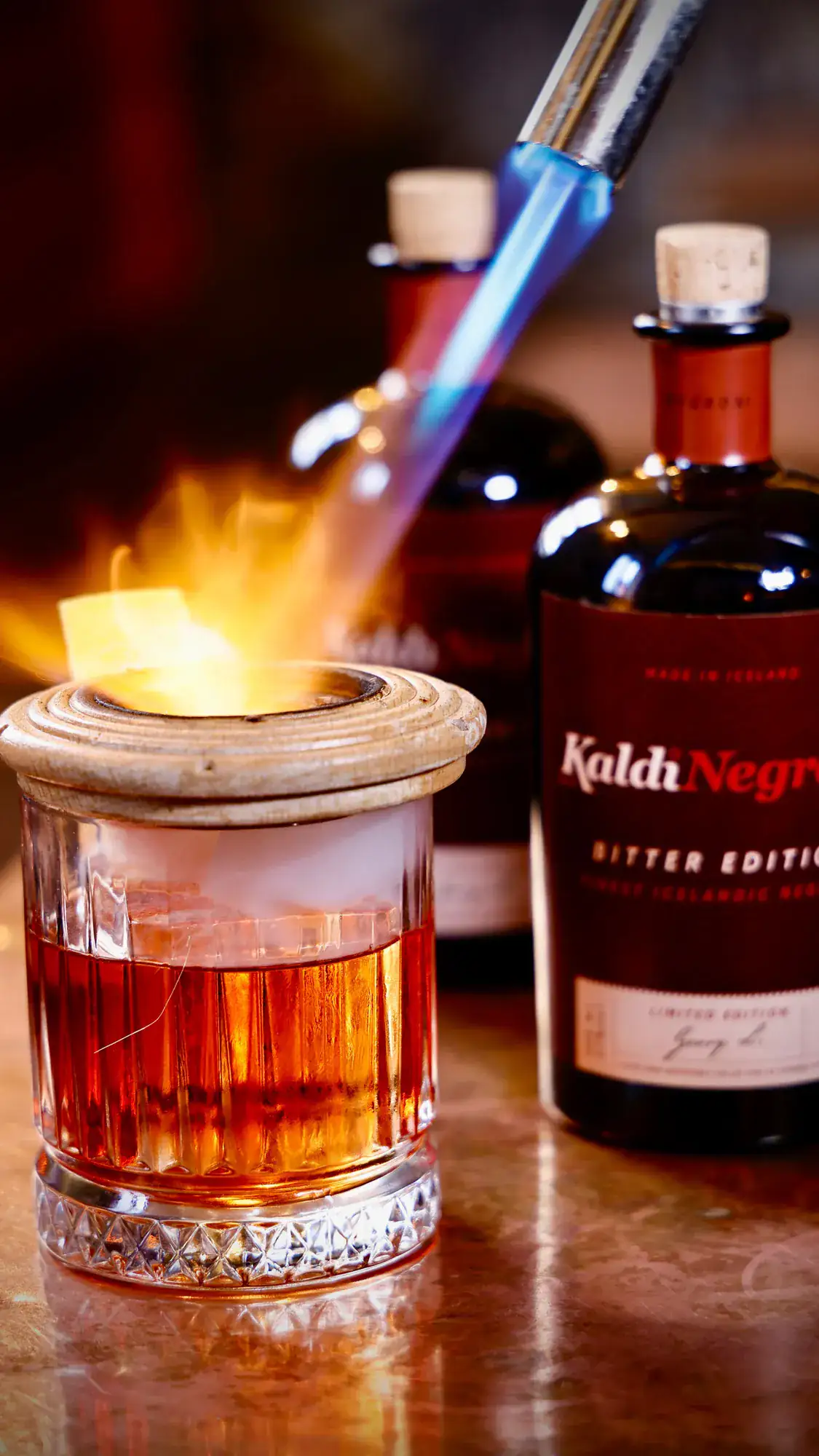 Kaldi Negroni — logi á appelsínuberki — Kaldi bar