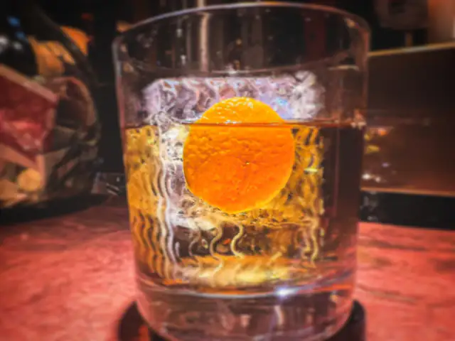 Old fashioned með appelsínusneið — Kaldi bar