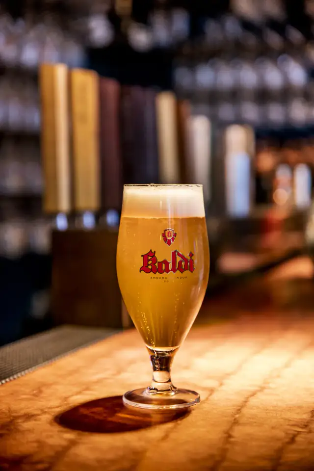 Kaldi glas á barnum — Kaldi bar